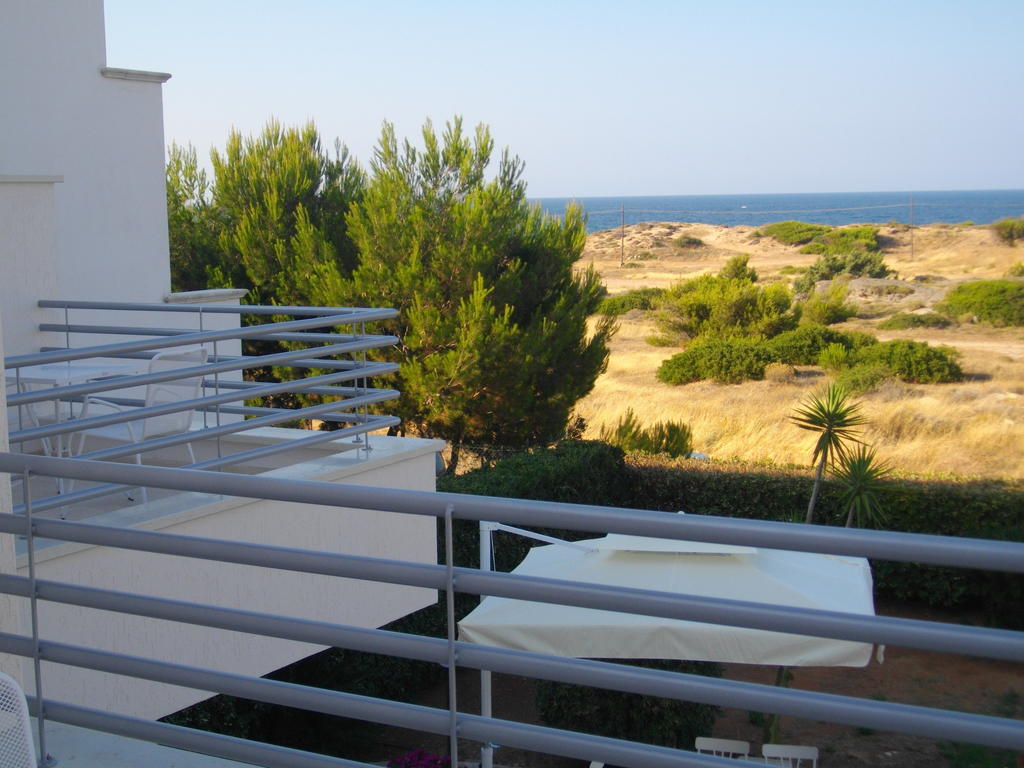B&B Villa Cinzia Торре-Санта-Сабина Экстерьер фото