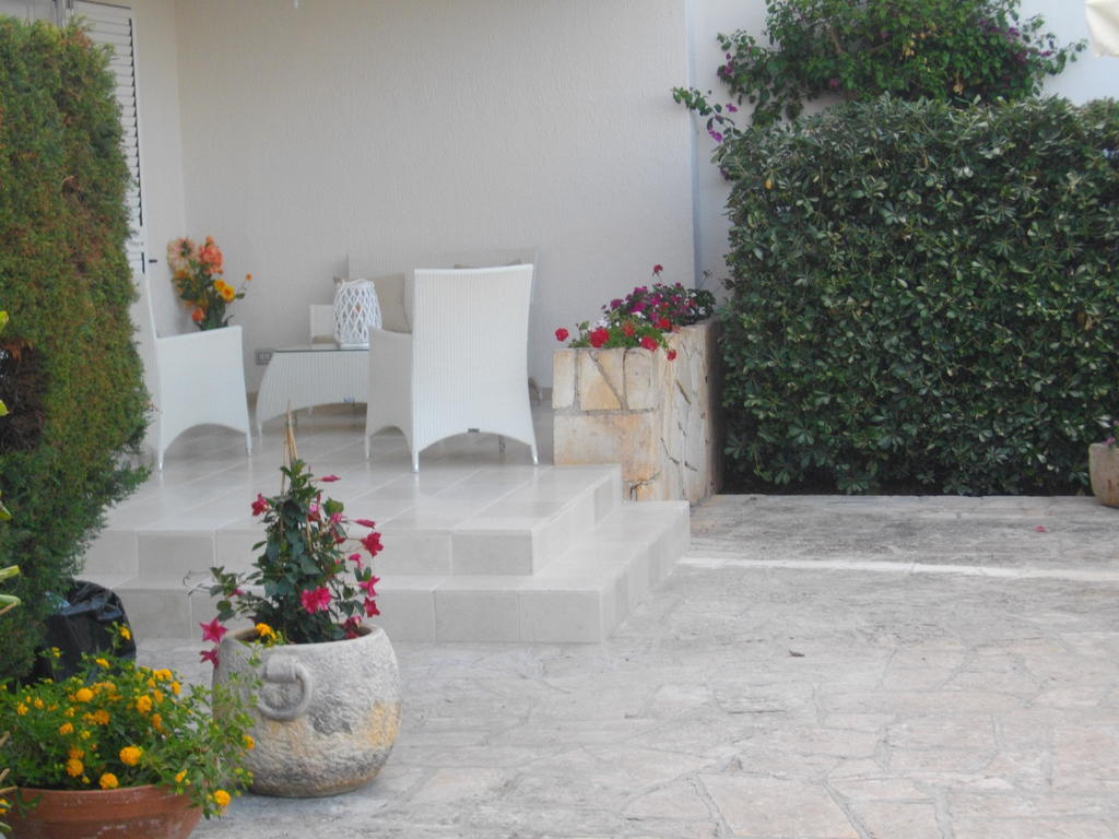 B&B Villa Cinzia Торре-Санта-Сабина Экстерьер фото