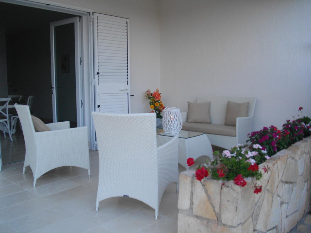 B&B Villa Cinzia Торре-Санта-Сабина Экстерьер фото